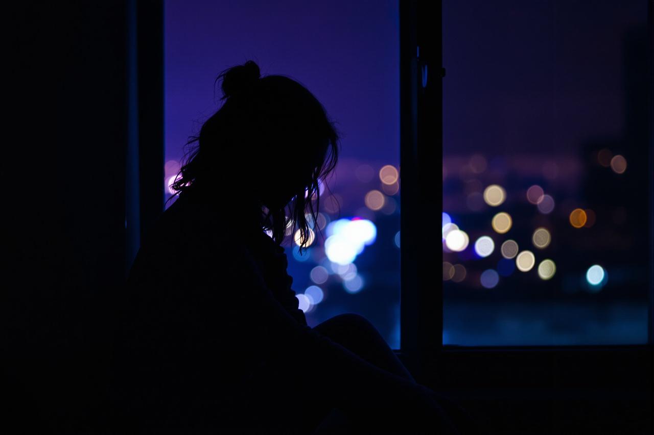 某女团成员深夜发文疑似被霸凌，公司紧急回应
